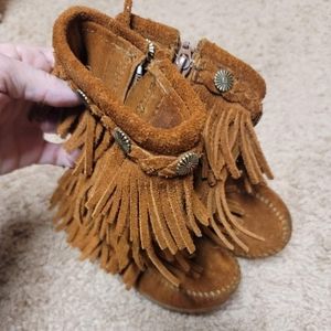 Size 9 Minnetonka girls shoes